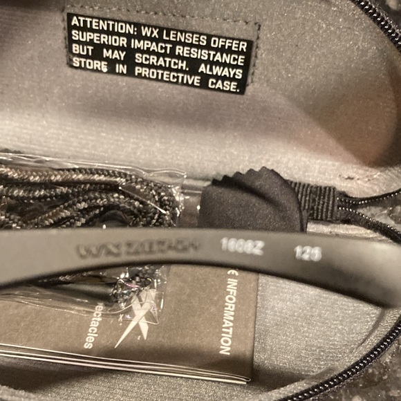 WILEY X OMEGA WRAP SUNGLASSES WITH GREEN MIRROR NEW IN BOX - Picture 7 of 9